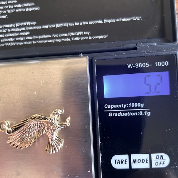 Vintage 12K Gold Eagle Pendant with Detailed Feather Texturing​​​ - Picture 7 of 9